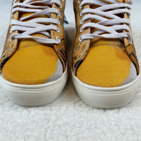 (NWT) TOESMITH • Custom Madame Gandhi Bad Habits Lace-Up Sneakers - Picture 6 of 16